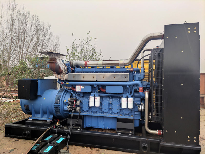 阿勒泰柴油发电机组更换机油时,应遵循哪些步骤?